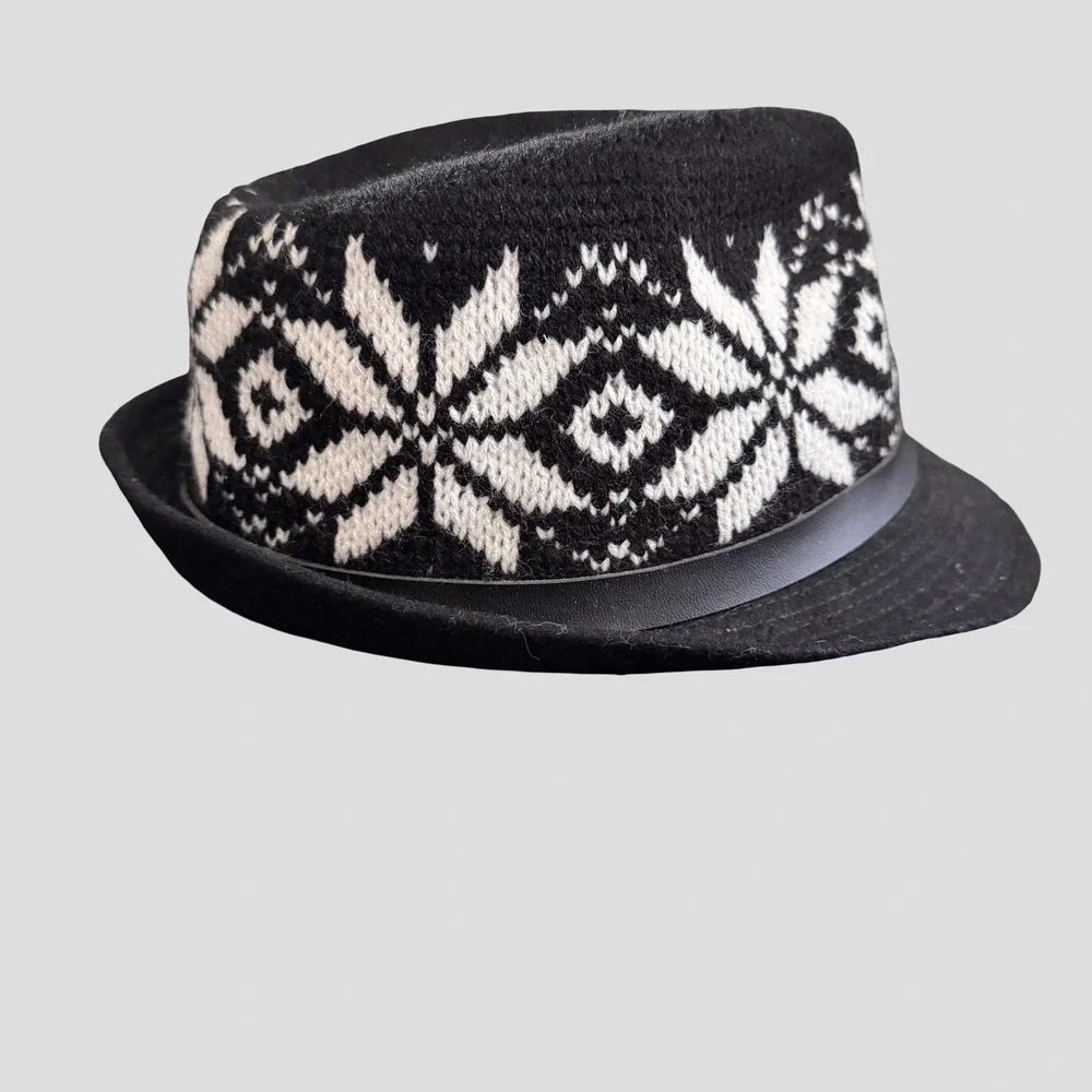 Snowflake Knit Hat Fedora Fitted Unisex Large Black White Winter Fair Isle - Picture 3 of 13
